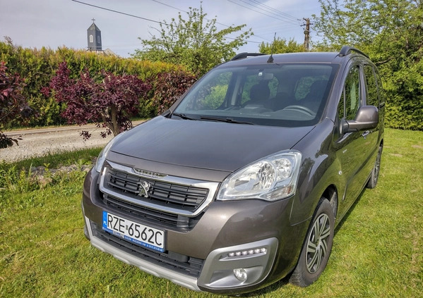 Peugeot Partner cena 45000 przebieg: 143000, rok produkcji 2018 z Rzeszów małe 172